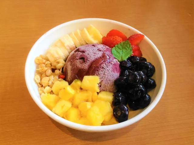 アサイーで始める新習慣。美肌。くすみ。栄養豊富