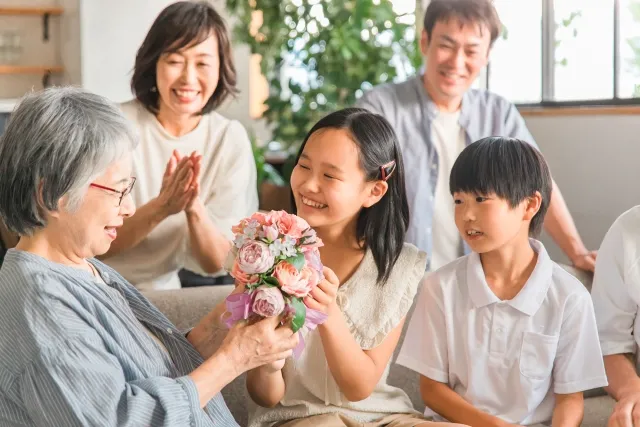 誕生花 プレゼント 孫 おばあちゃん