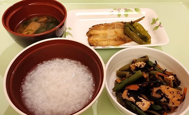 病院食のイメージ写真